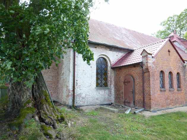 Lenzen Kirche